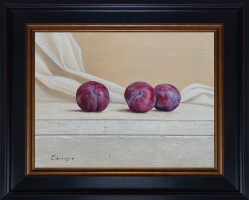 Still life -  plums (24x32cm, oil painting, ready to hang, framed 32x40cm) by Gevorg Sinanian