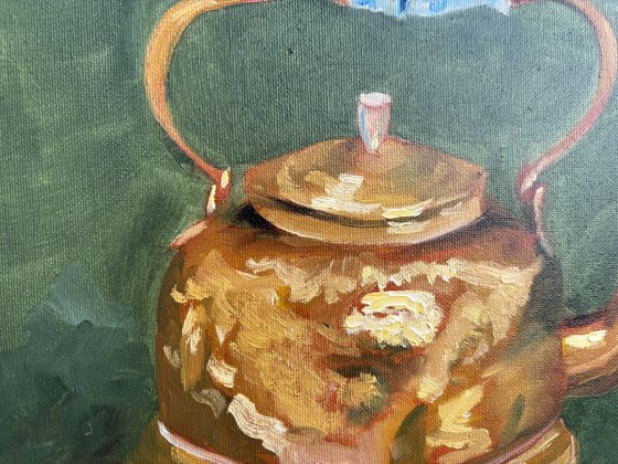 Still life with the old teapot