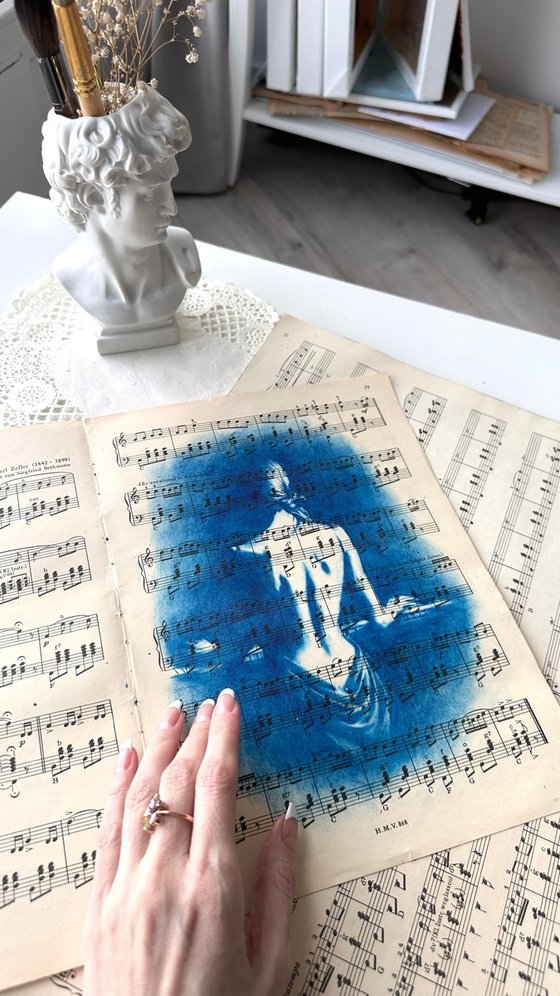 Muse №6 - Blue Moonlight Woman Playing Piano