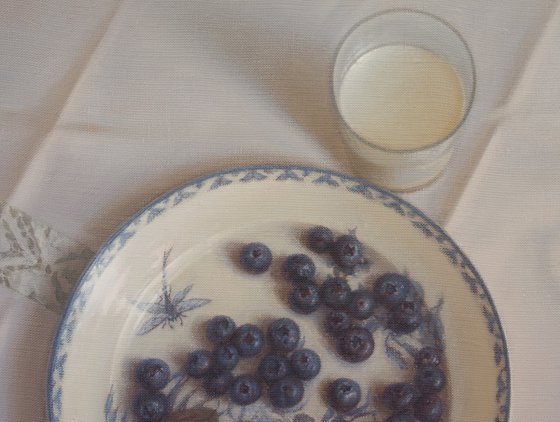 Blueberries and milk