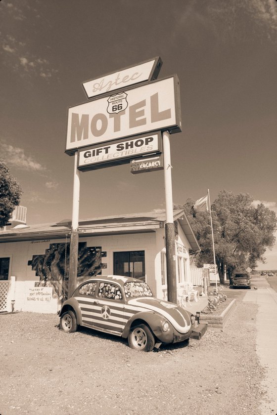 Aztec Motel Signage