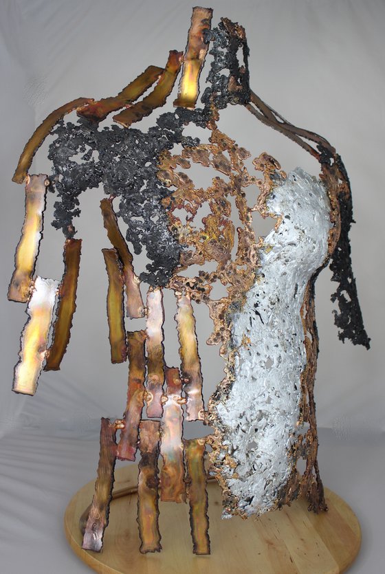 Kouros Doppelgänger - Male bust in bronze Steel and Aluminum