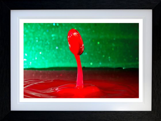 'Alien Pod'  - Liquid Art Waterdrop Collection