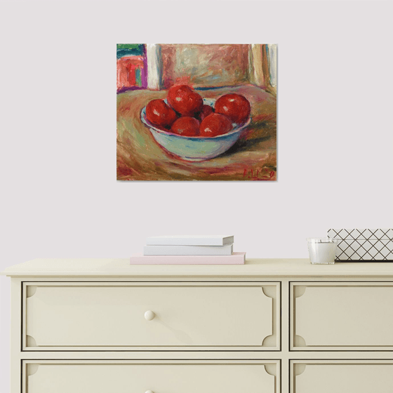 Tomatoes in a bowl