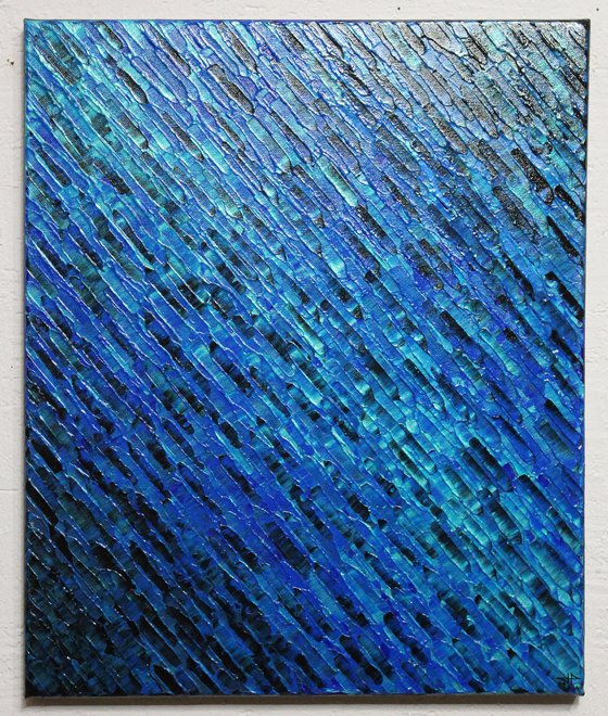 Iridescent blue diagonal