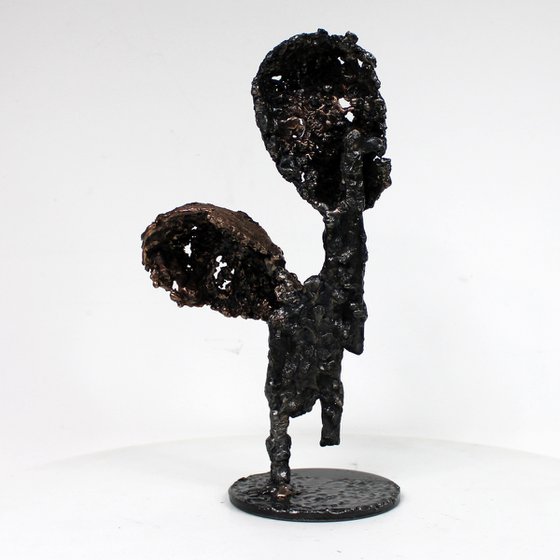 Eros and Agape 26-23 - Skull metal sculpture