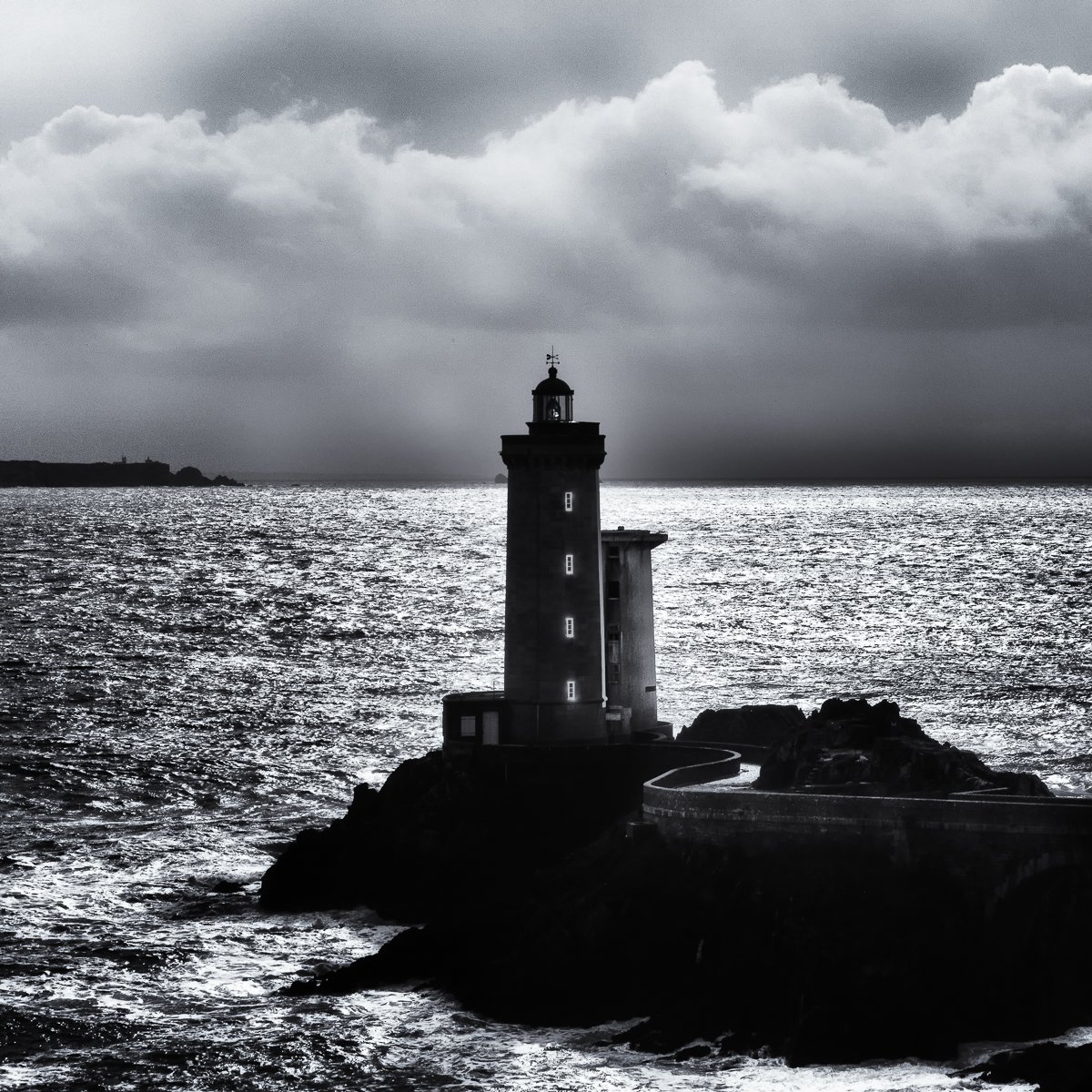 Impressionistic Landscape Photograph By Karim Carella, 31 X 31", It Blushes When He Covers The Girls (Studio 1), Artfinder