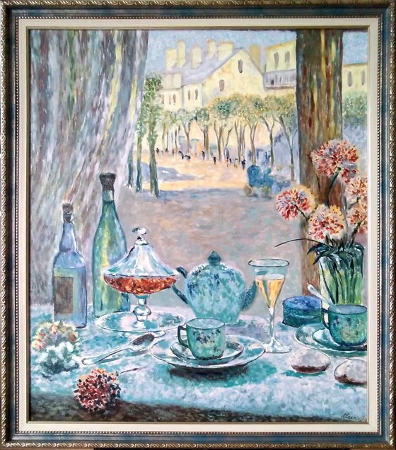 Breakfast with a view of Paris