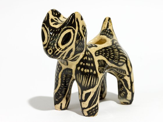 Ceramic sculpture Cat 9.5 x 9 x 5 cm
