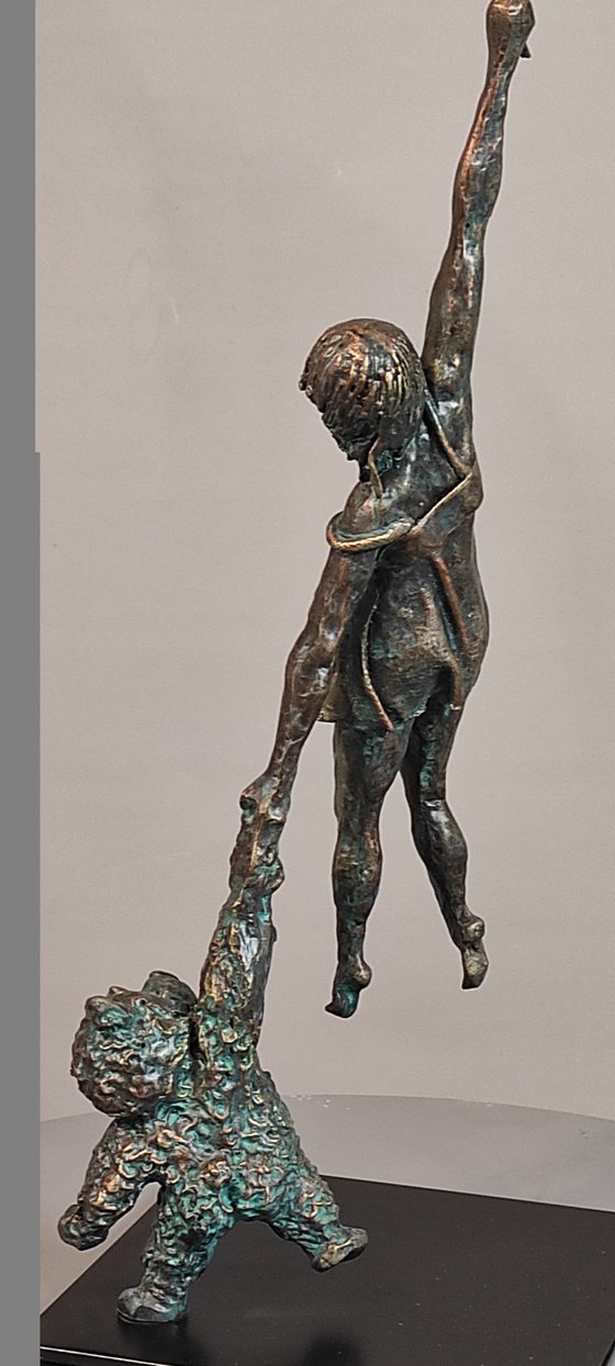 "Take me with you!" Bronze sculpture