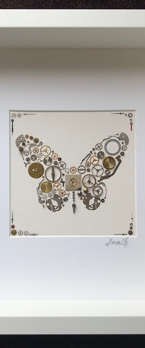 Time Flies by Hernan Reinoso