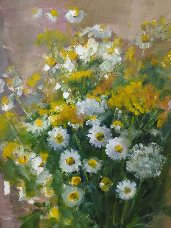 Chamomile and tansy in a vase