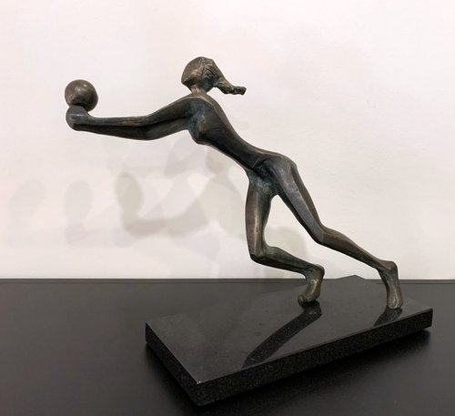Volleyball player by Toth Kristof