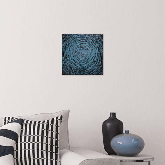 Light blue concentric shine