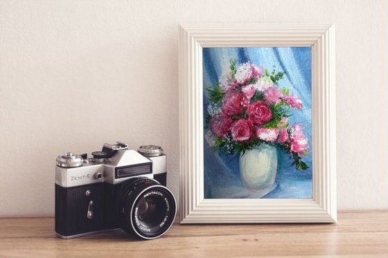 Vase of Pink flowers