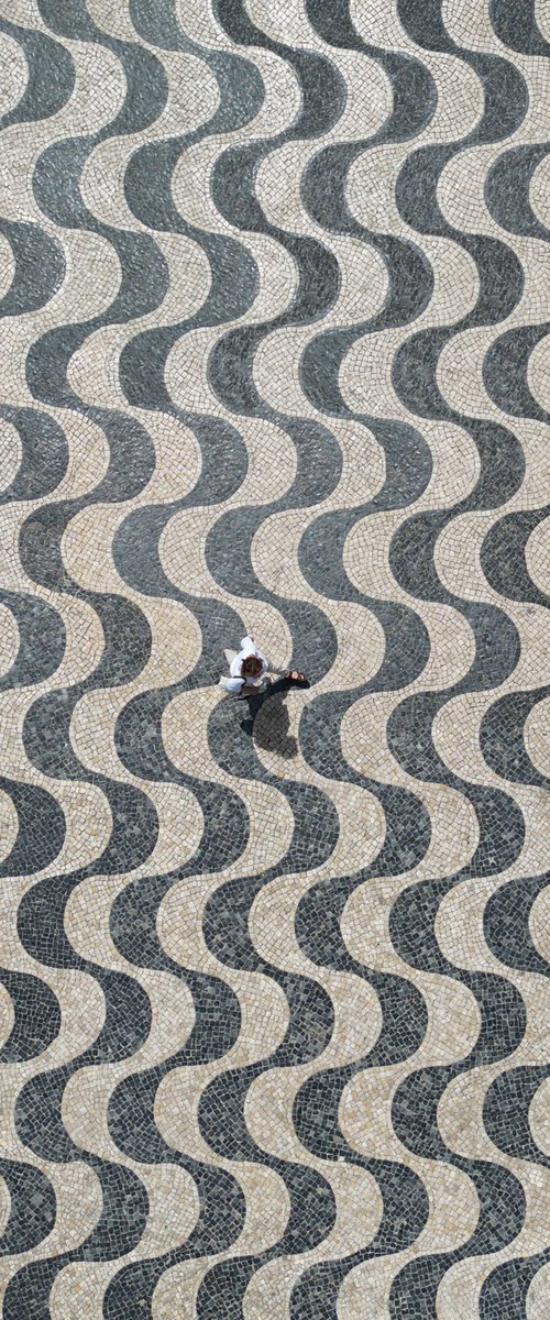 Walking waves by Marcus Cederberg