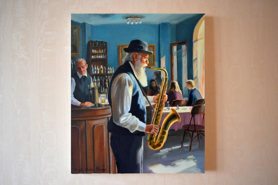 The elderly Saxophonist
