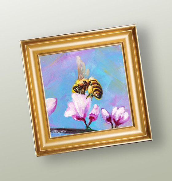 Honey Bee.. - 15x15 cm