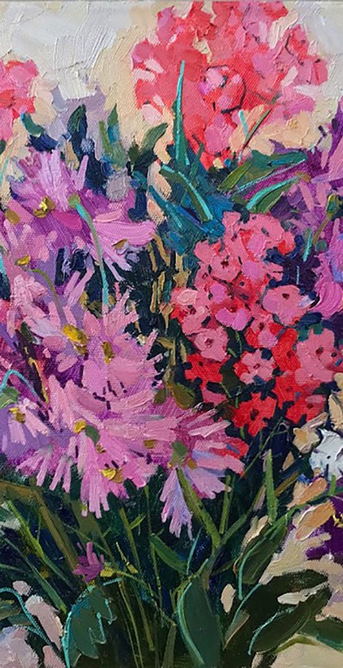 Flowers by Yuliia Pastukhova