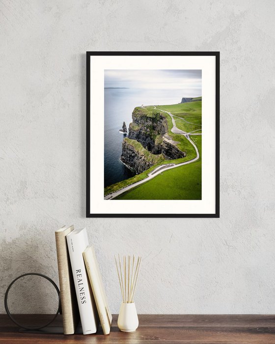 SPECTACULAR CLIFF II