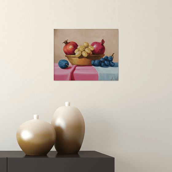 Still life with pomegranates and grapes (24x30cm, oil painting, ready to hang)