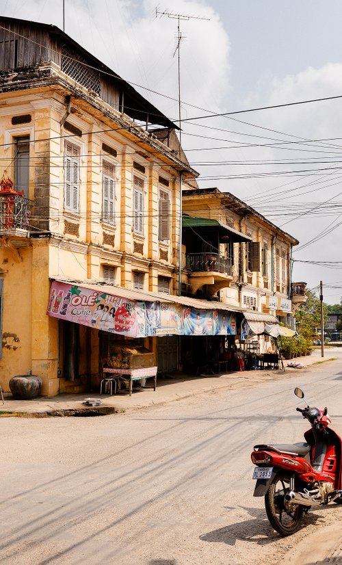 Battambang, Cambodia III by Tom Hanslien