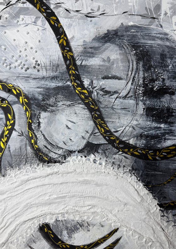 Maternal gravity (maternal orbit)