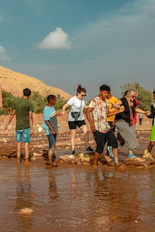 Passage à gué, Maroc by Lionel Le Jeune