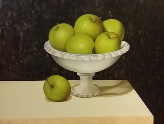 Alabaster with apples