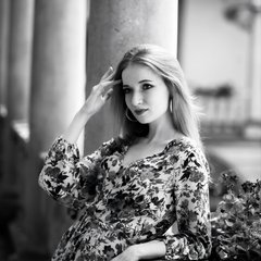 Visit Valentina Ash shop