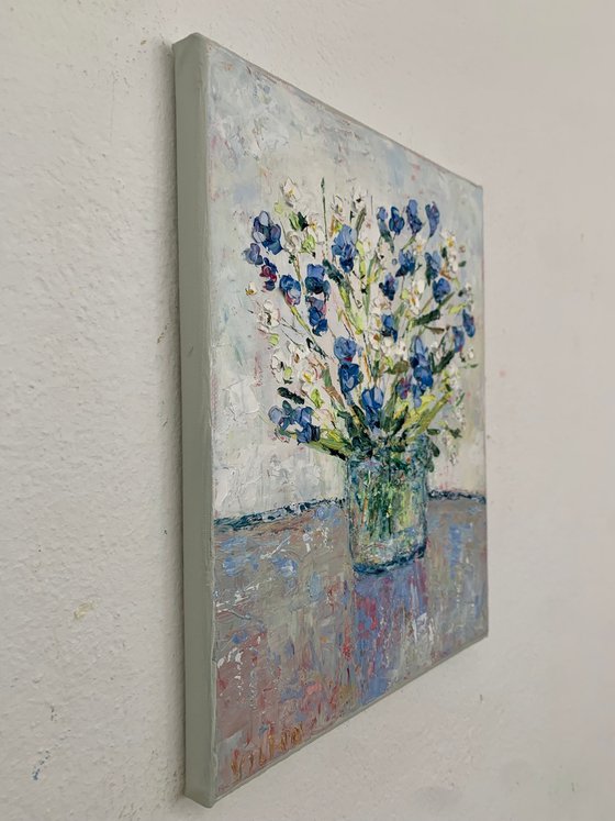 Bouquet of daisies and cornflowers