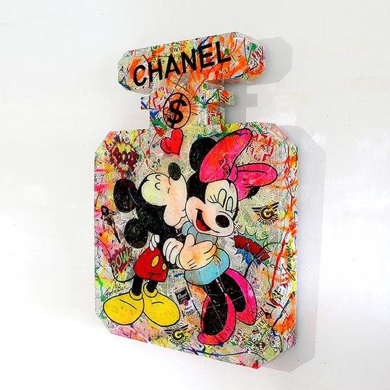 Kiss Chanel Mickey