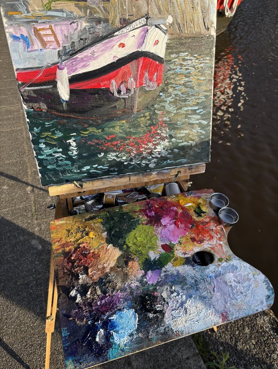 The Houseboat on the Canal