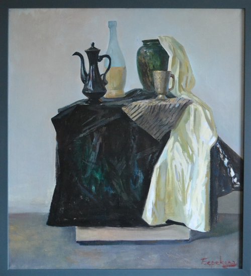 Still life with a black teapot and a green pot by Andriy Berekelia