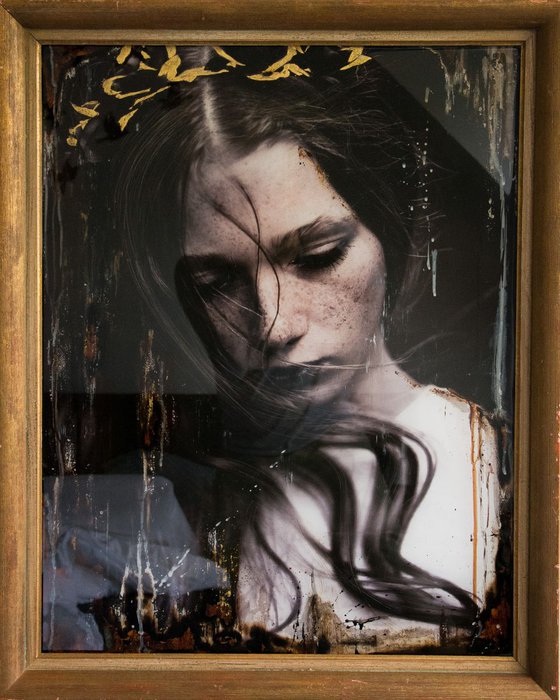 "Dreamworld" (92x74x5cm) - Unique framed portrait artwork on wood (abstract, portrait, goldleafs, gold, framed, original, epoxy, painting, unique, 3D, decay)