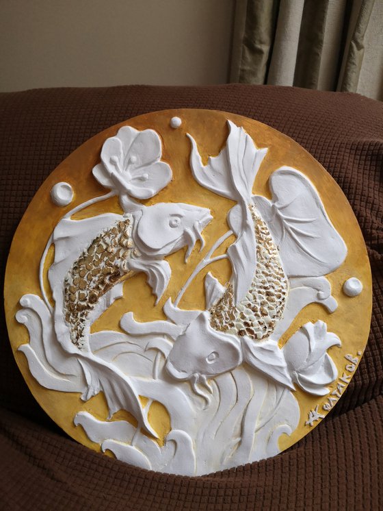 "Golden fishes", original, one-of-a-kind mixed-media bas-relief (14.5'' diameter)