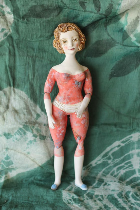 Acrobat girl, by Elya Yalonetski