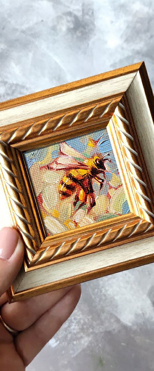 Bee by Nataly Derevyanko