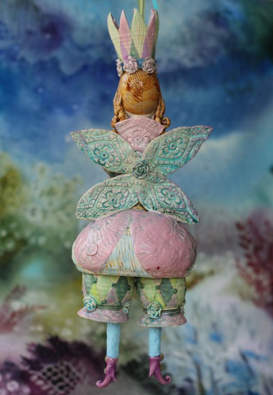 Titania, from Midsummer Night's Dream. Ceramic illustration project by Elya Yalonetski