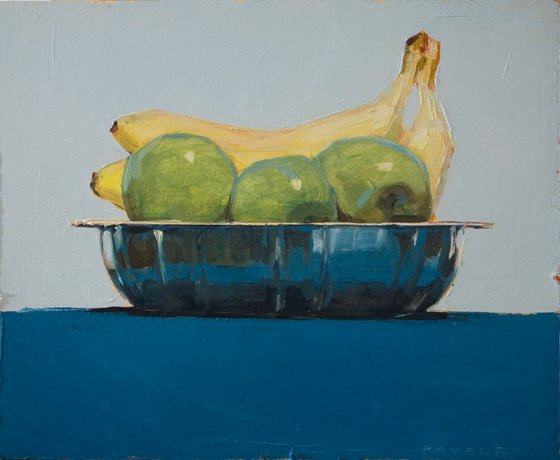 apples bananas in plate with blue