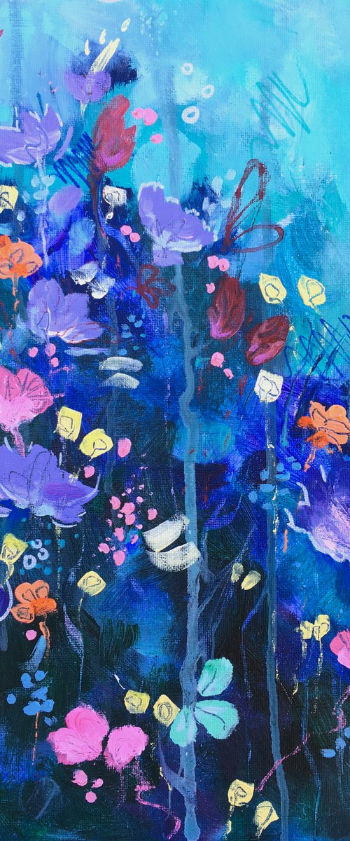 Deep blue abstract flower bouquet: Learning to fly 2 by Monique van Steen