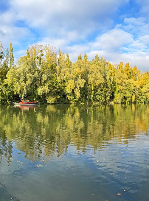 Reflets dans l'Oise by Alex Cassels