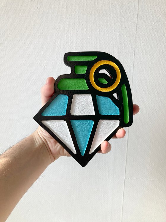 Diamond Grenade