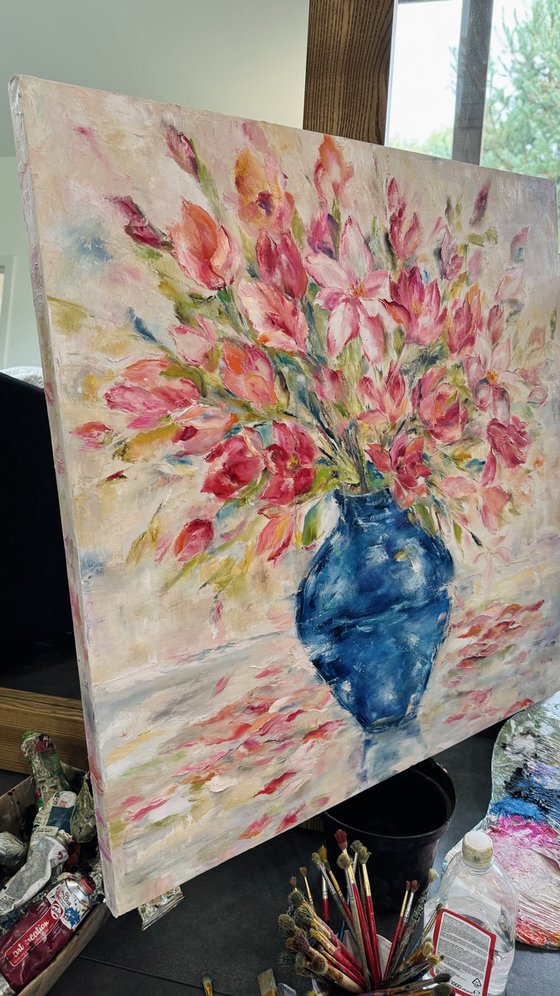 The blue vase
