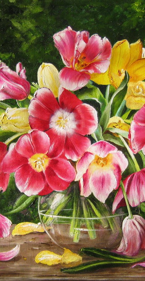 Tulips in a vase by Natalia Shaykina