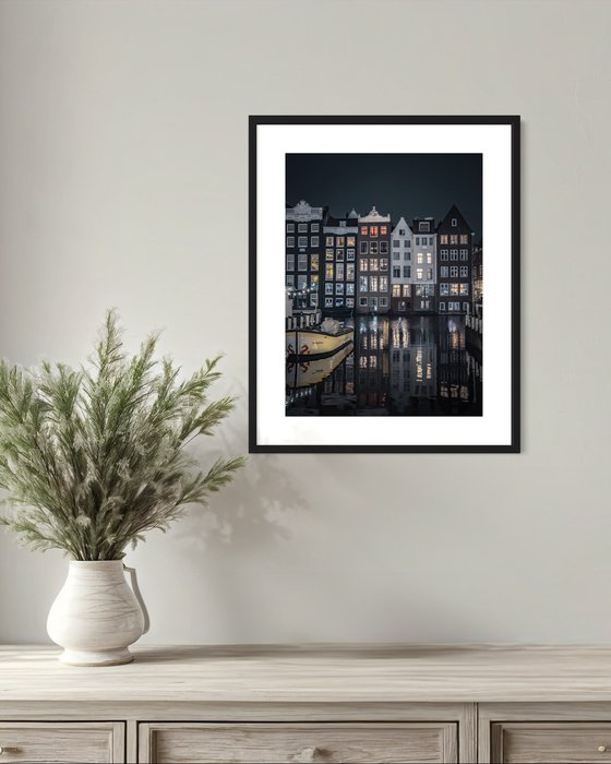 AMSTERDAM NIGHT