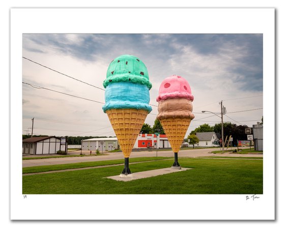 Large Ice Cream Cones, Savanna, Illinois