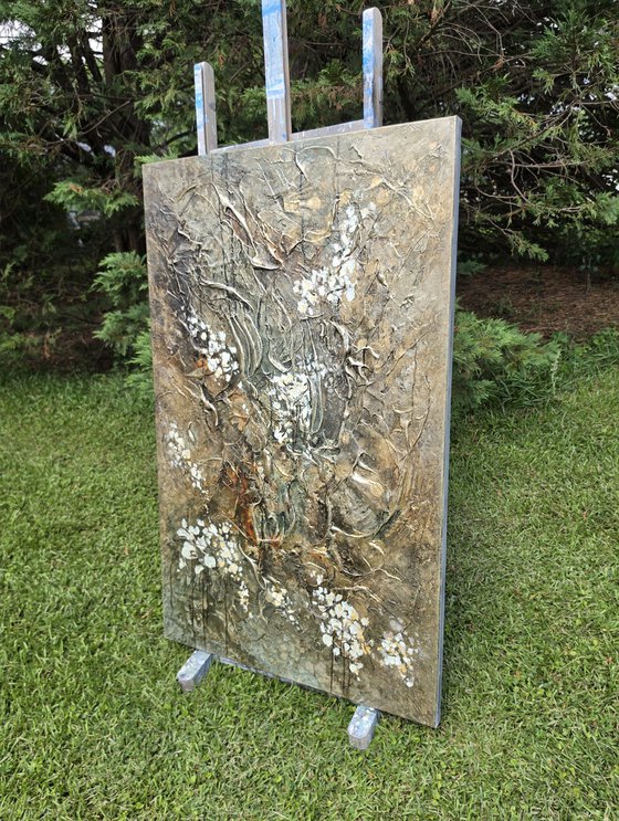 Gold Fantasy. Fragments of Summer Collection.