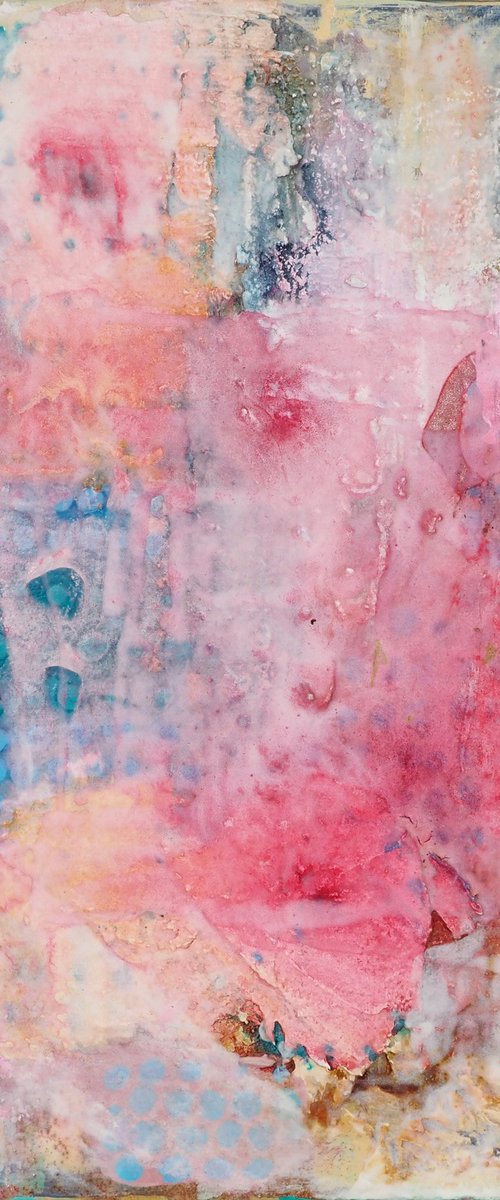 Living wall nr.2 - abstract with structure by Sara Rodighiero