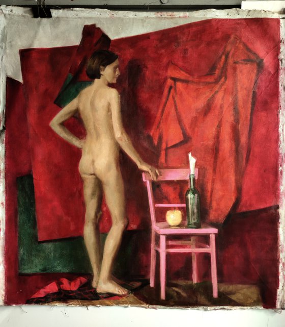 Nude with an apple